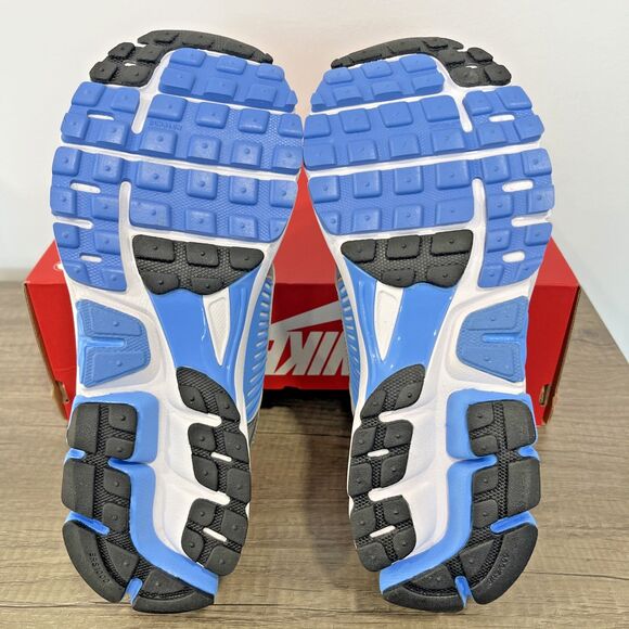 Athletic_Shoes